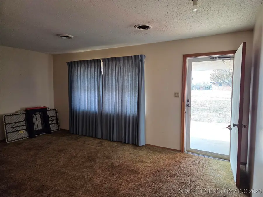 400 S Caney Street, Copan, OK 74022 - #2