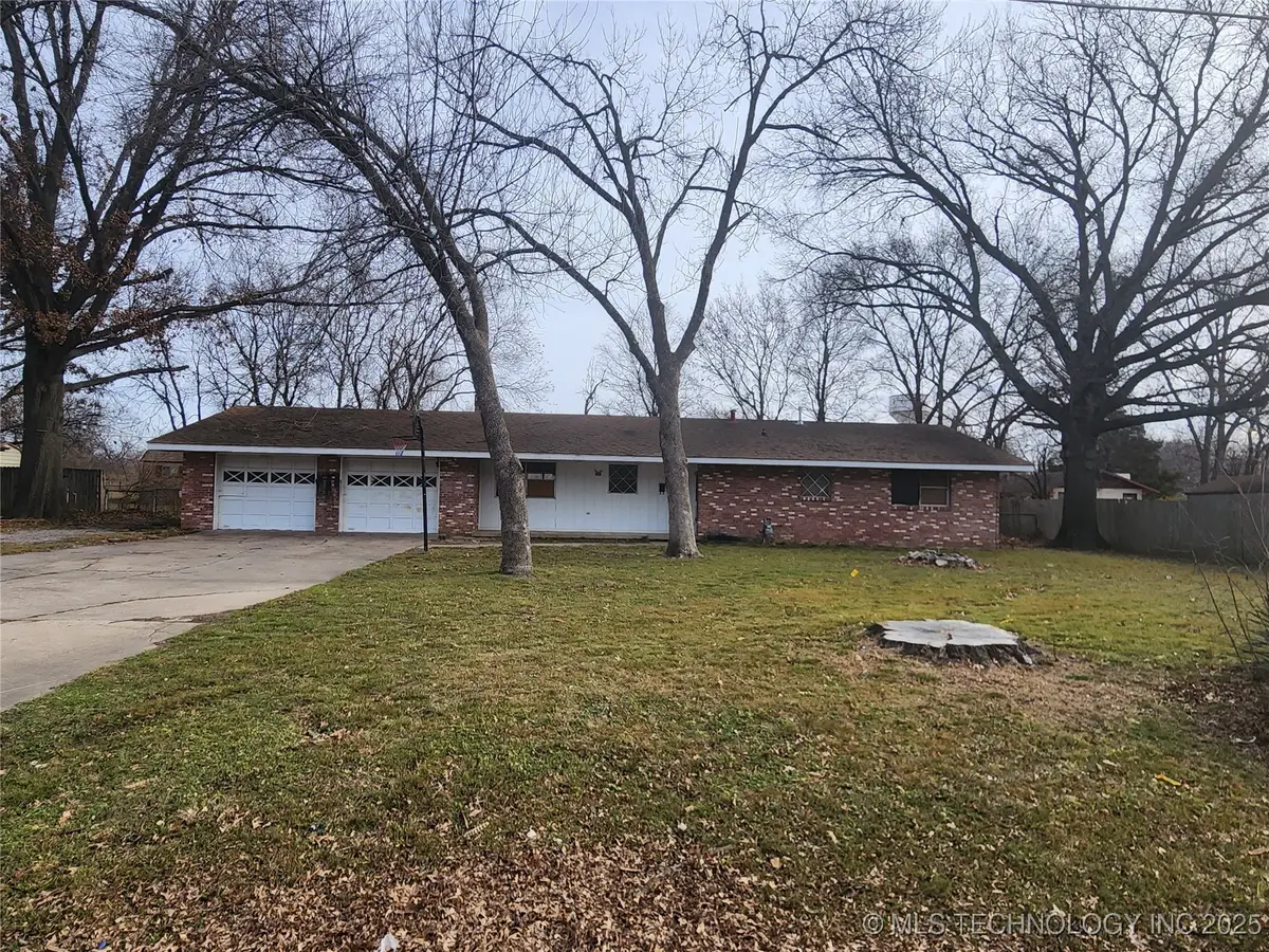 902 N Ross Avenue, Dewey, OK 74029 - Image #1