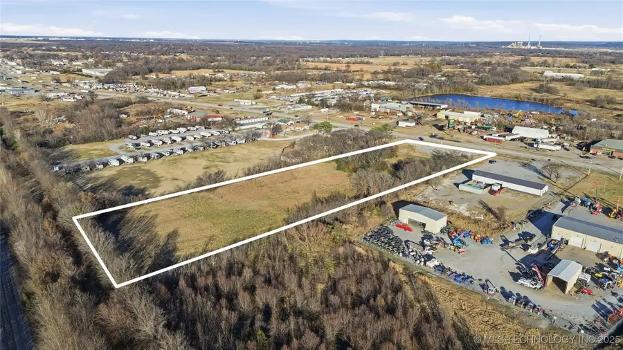 1203 S Chouteau Avenue, Chouteau, OK 74337 - Image #3