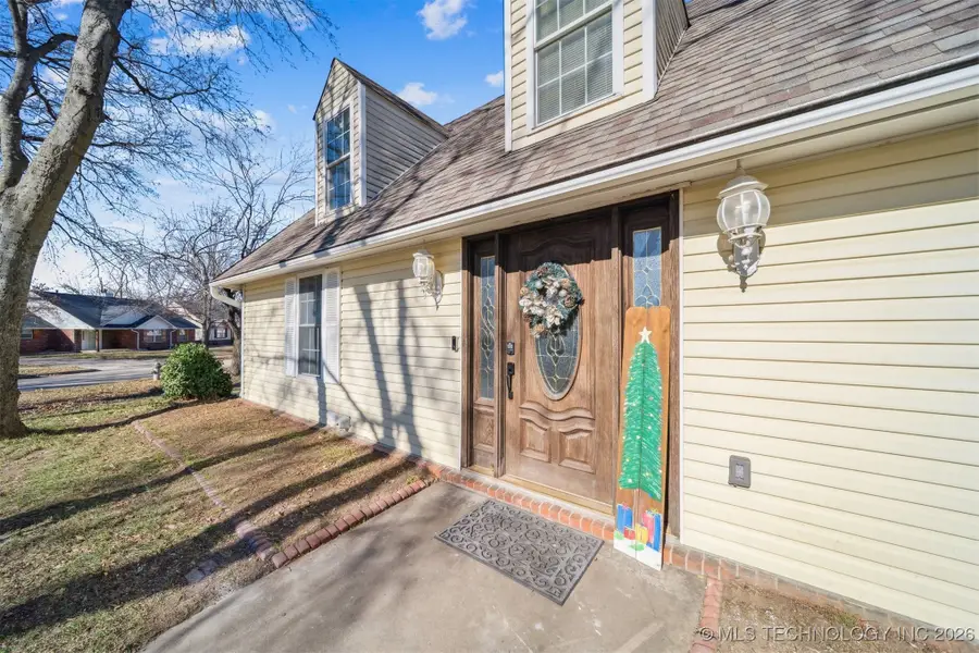 2412 S Maywood Drive, Claremore, OK 74017 - #3
