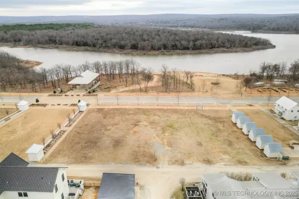 43 Water Street, Carlton Landing, OK 74432