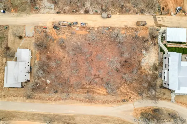 110 Ridgeline Road, Carlton Landing, OK 74432