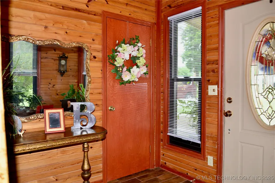 1409 N 5th Street, Henryetta, OK 74437 - #3