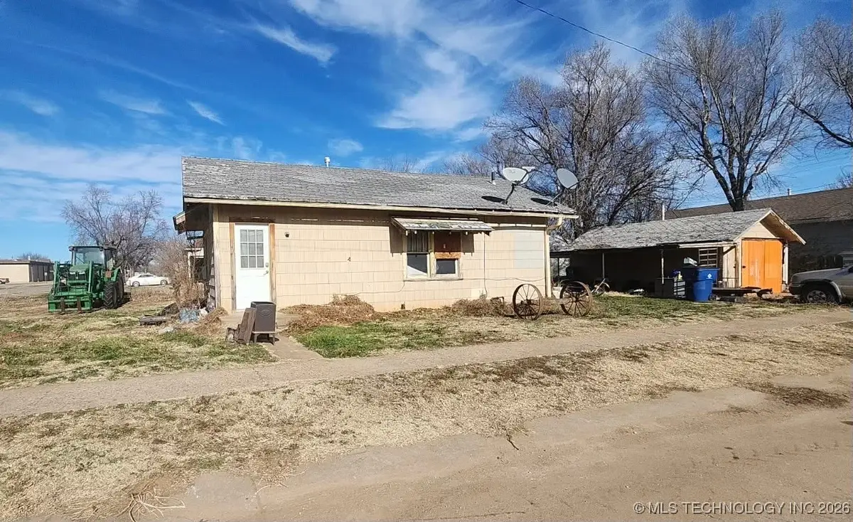 422 S Kansas Avenue, Cherokee, OK 73728 - Image #1