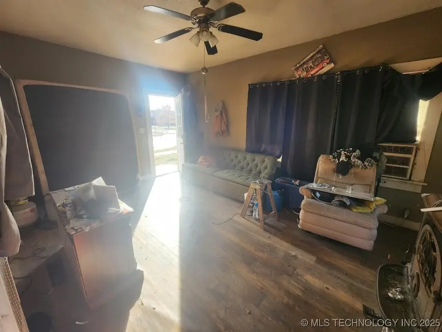 422 S Kansas Avenue, Cherokee, OK 73728 - Image #3