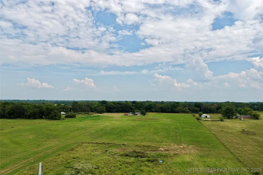 40 E 1180 Road, Eufaula, OK 74432 - #2