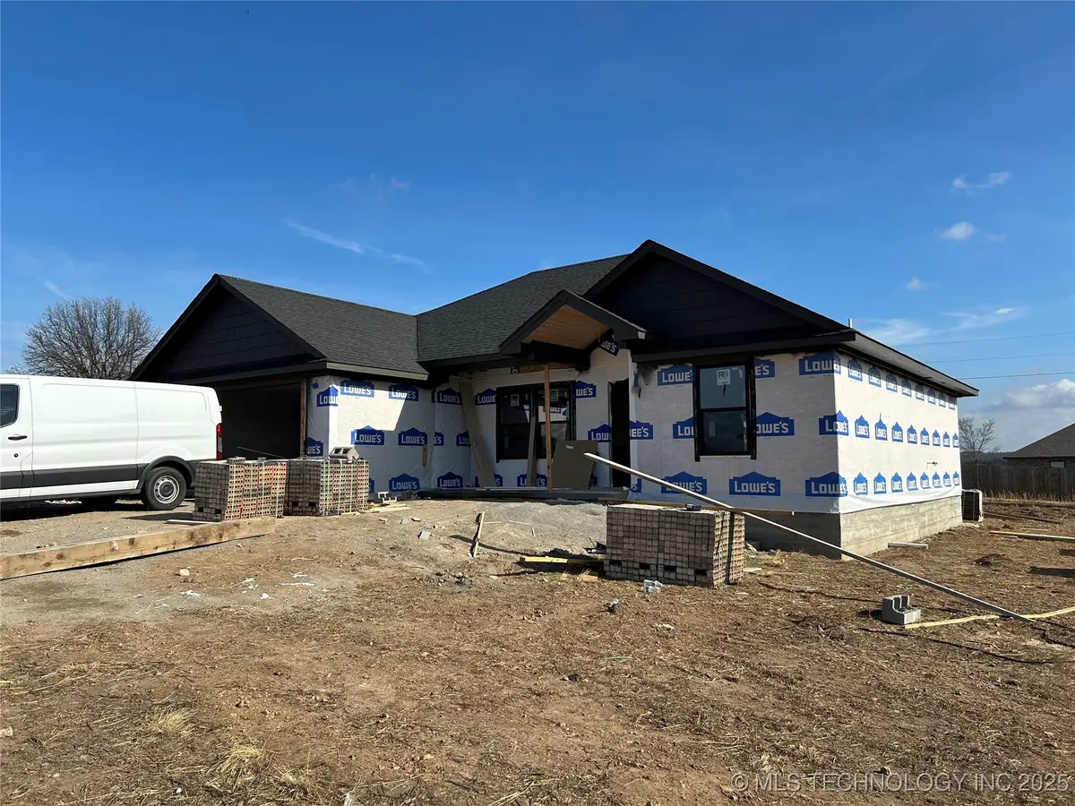 1910 N Everly Drive, Tahlequah, OK 74464 - Image #1