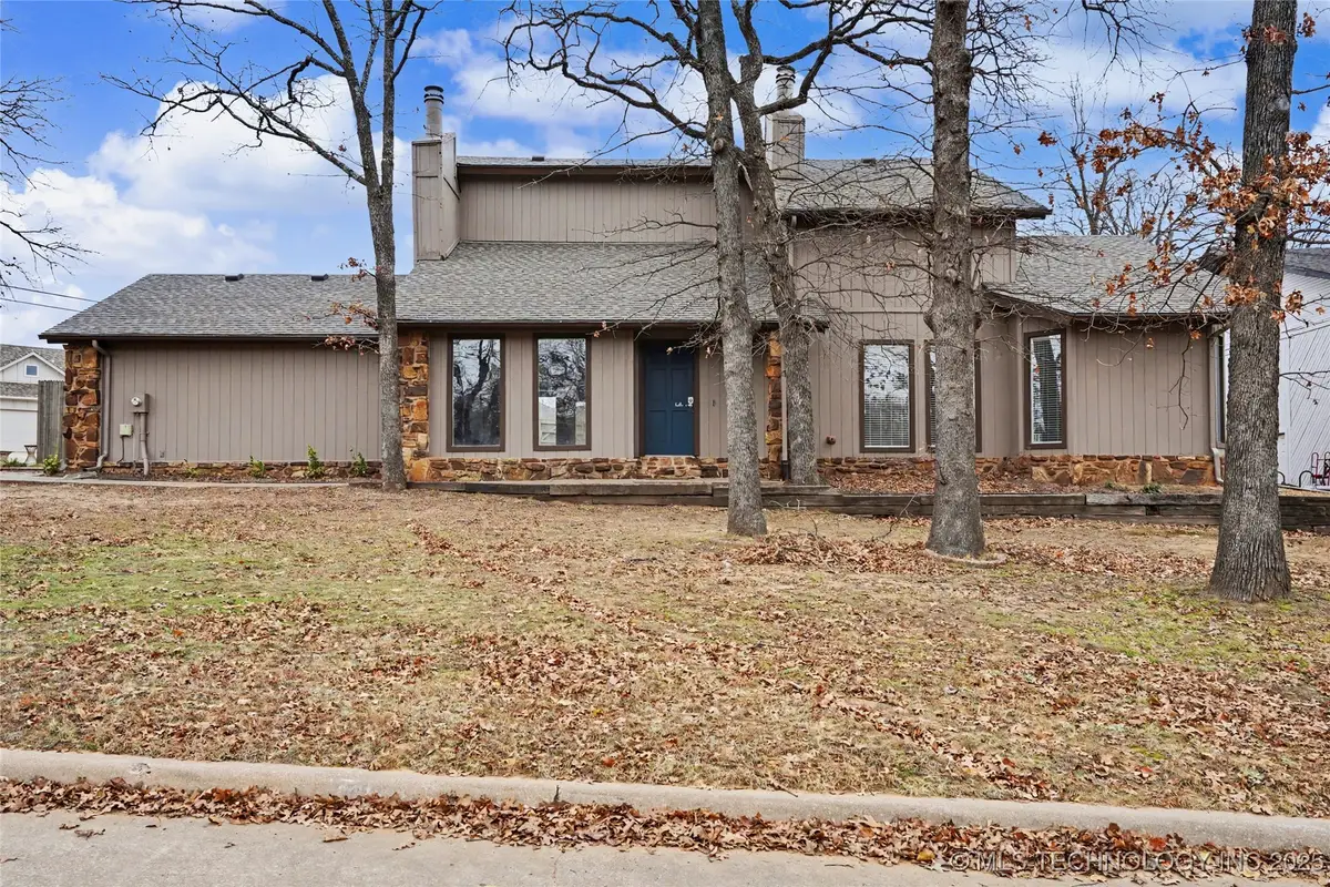 1619 E Pfendler Avenue, Sapulpa, OK 74066 - Image #1