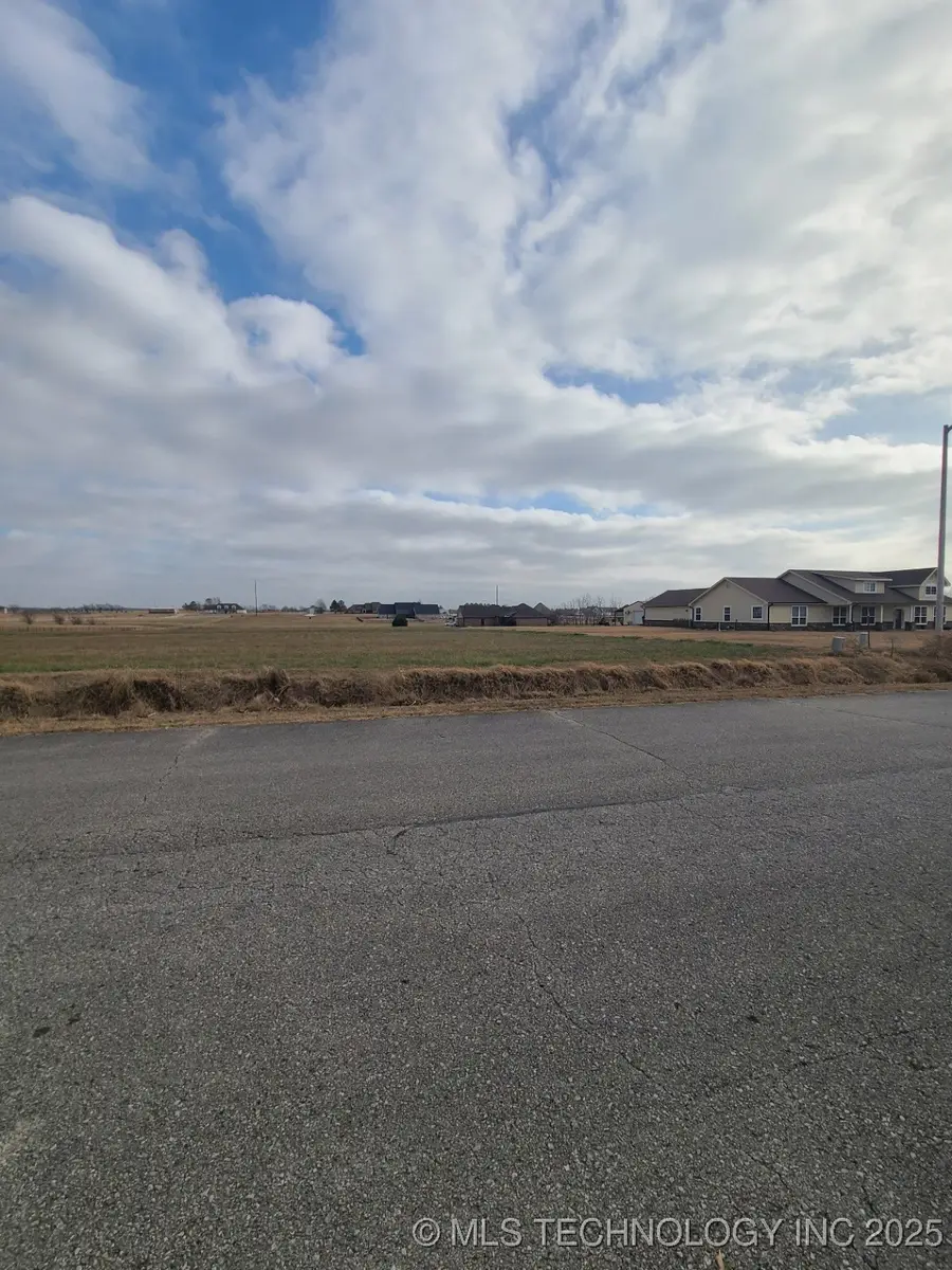 19355 Carriage Court, Mounds, OK 74047 - Image #3