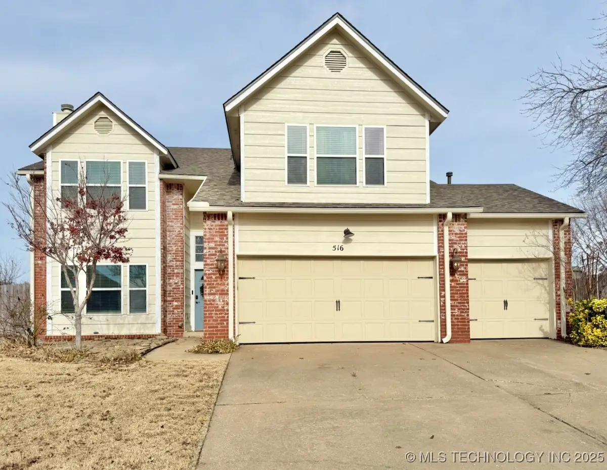516 S Laurel Avenue, Broken Arrow, OK 74012 - Image #1
