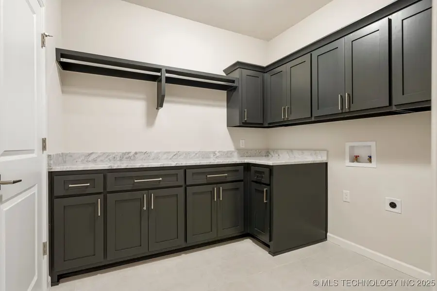 2715 W Tucson Court, Broken Arrow, OK 74011 - #3