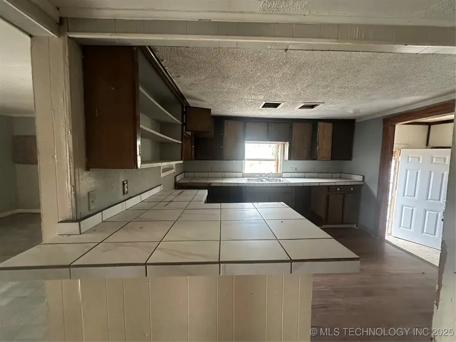 716 W 2nd, Ada, OK 74820 - Image #2