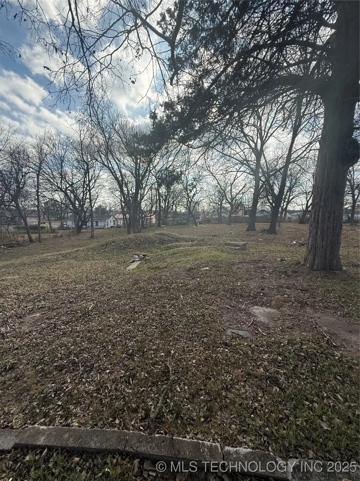 513 W 9th, Ada, OK 74820 - #1