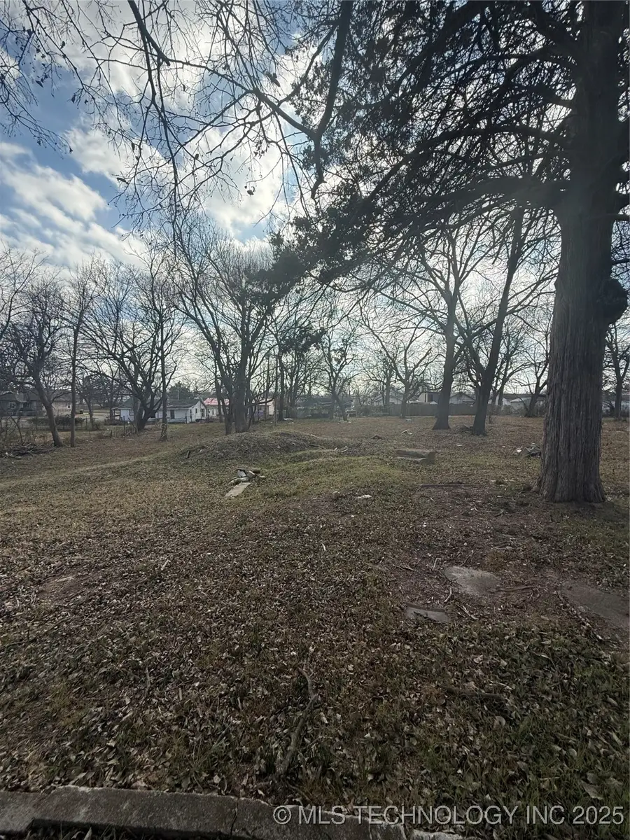 513 W 9th, Ada, OK 74820 - #2