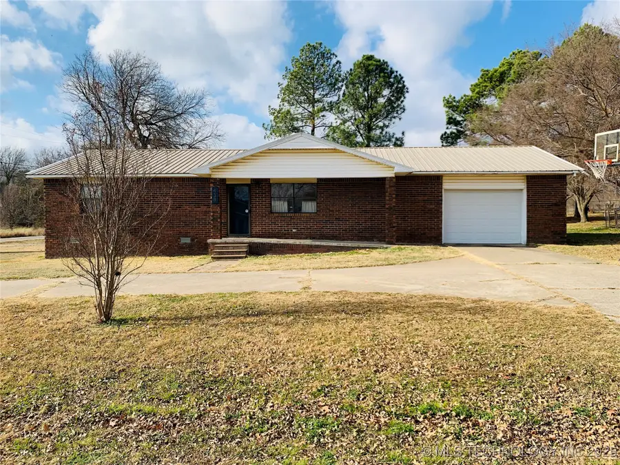438 S Taylor Street, Kiowa, OK 74553 - Image #2