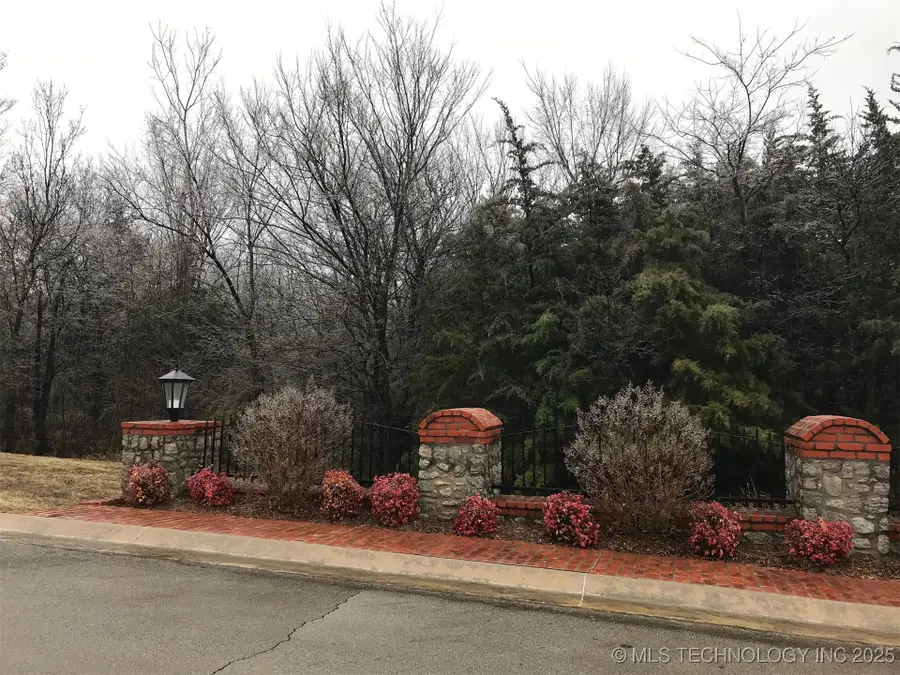 1952 SE Coventry Lane, Bartlesville, OK 74006 - #2