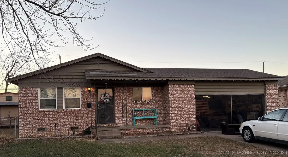 906 N Atlanta Street, Owasso, OK 74055 - #1