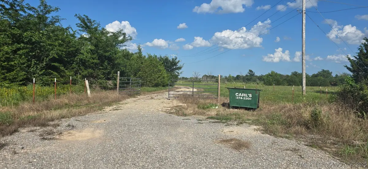 28761 Johnson Road, Maud, OK 74854 - Image #1