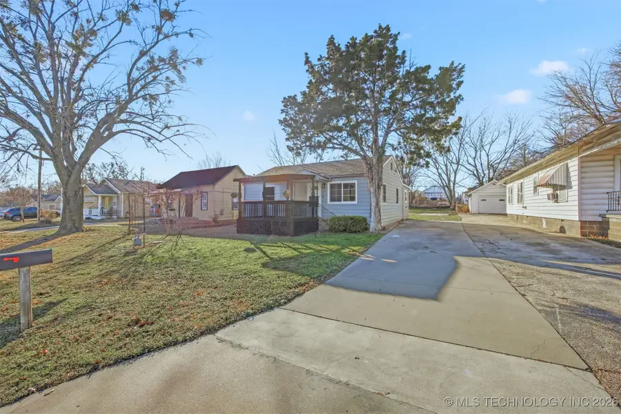 602 N 11th Street, Collinsville, OK 74021 - #3