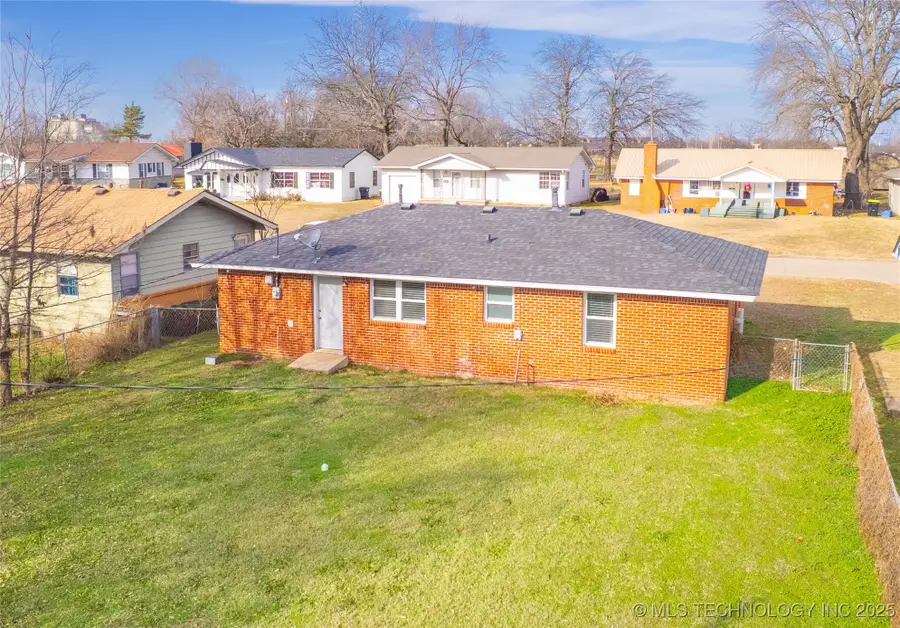 817 Charles, Ada, OK 74820 - Image #3