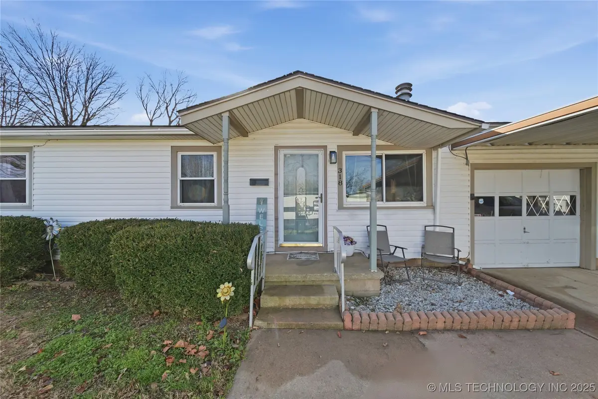318 E Maple Street, Skiatook, OK 74070 - Image #1