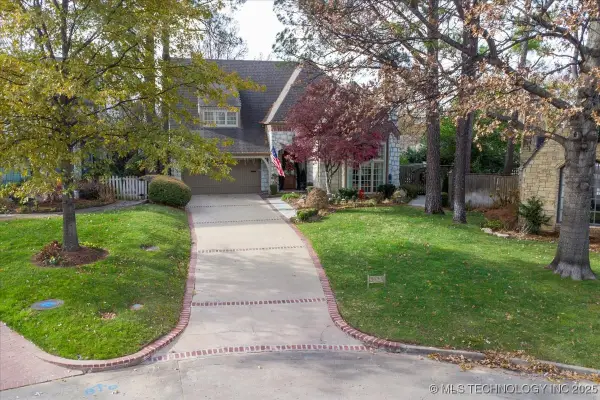 2522 S Columbia Avenue, Tulsa, OK 74114