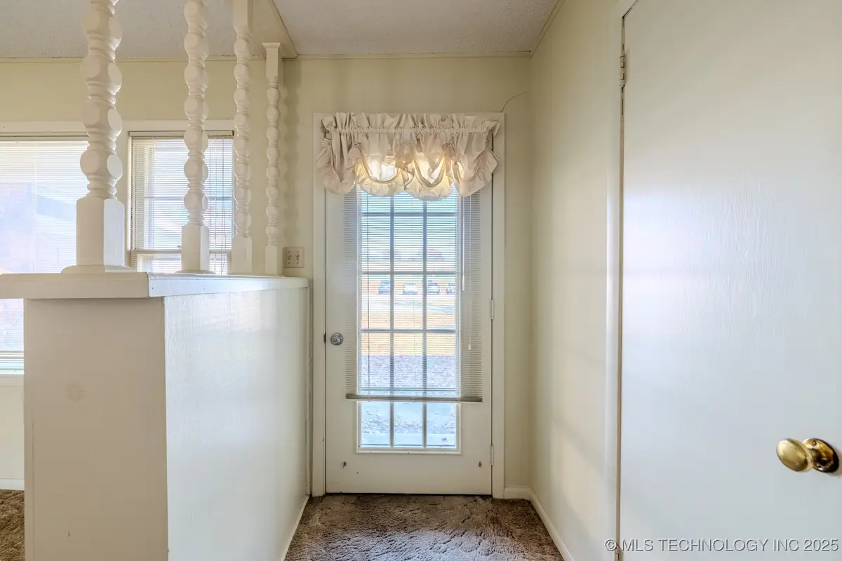 608 SE 6th Street, Wagoner, OK 74467 - Image #1