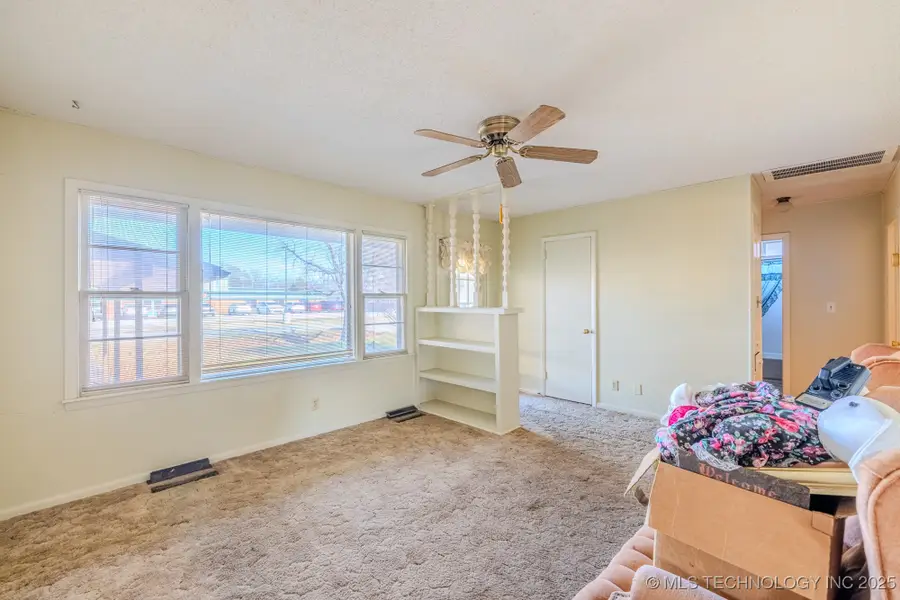 608 SE 6th Street, Wagoner, OK 74467 - Image #3