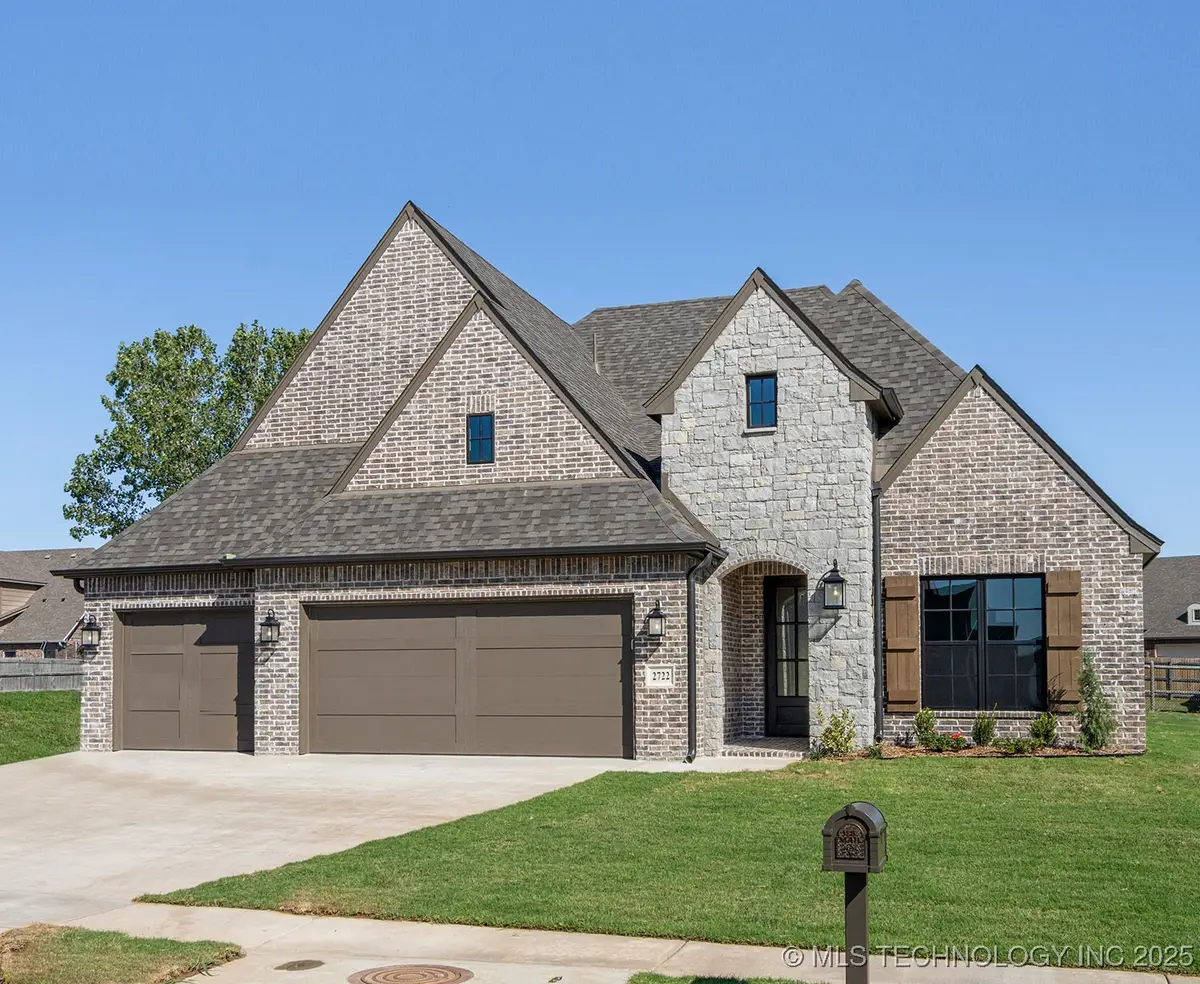 2722 W Roanoke Street, Broken Arrow, OK 74012 - Image #1