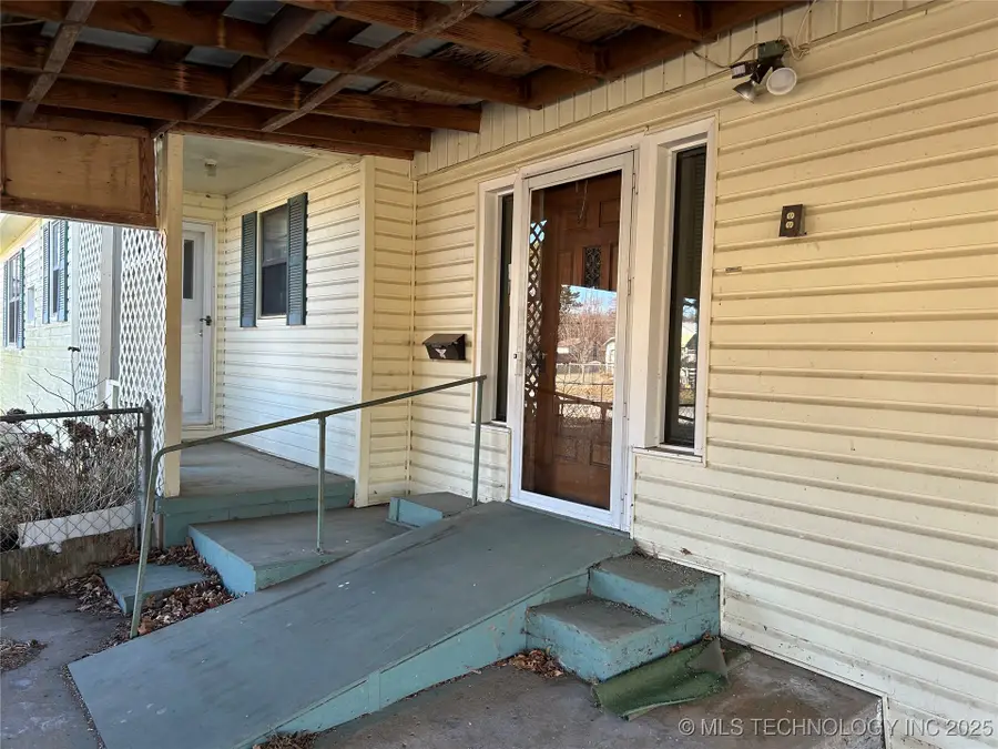 201 Northside Court, Tahlequah, OK 74464 - Image #2
