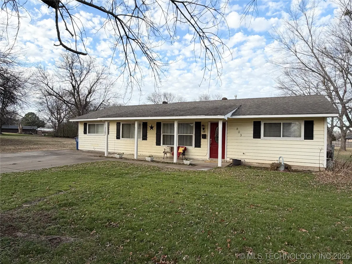 803 NE 11th Street, Wagoner, OK 74467 - Image #1