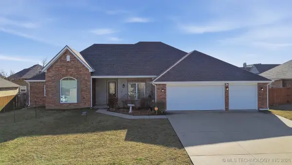 420 N Park Hill Loop, Bartlesville, OK 74006