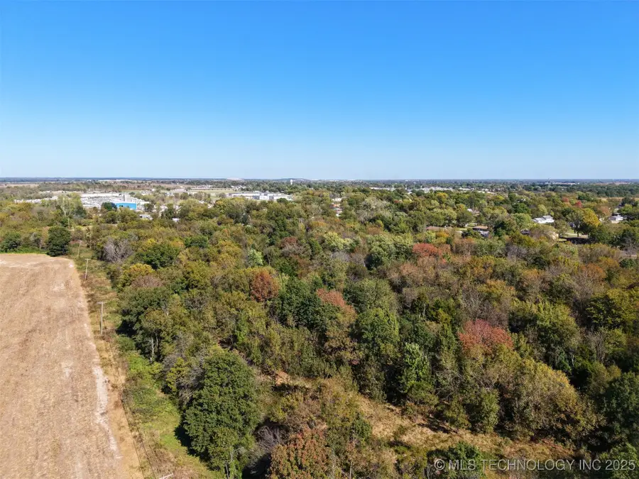 000 30th Avenue Nw, Miami, OK 74355 - #3