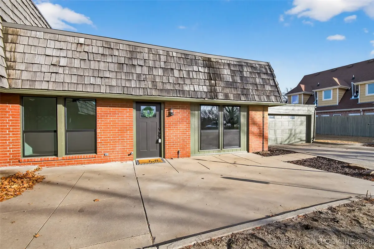 1 SE Shadowlake Drive #1, Bartlesville, OK 74006 - Image #1