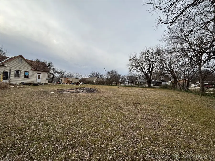 110 Ainsworth, Caddo, OK 74729 - Image #2