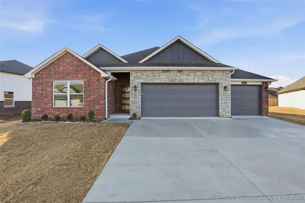 3821 W Edgewater Court, Broken Arrow, OK 74012