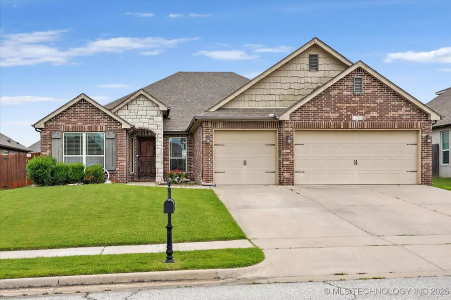 7308 E Louisville Street, Broken Arrow, OK 74014 - #2