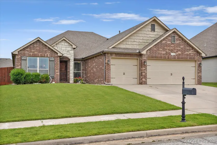 7308 E Louisville Street, Broken Arrow, OK 74014 - #3