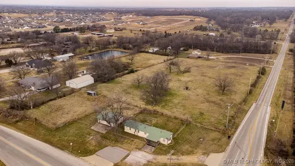 8021 E 86th Street N, Owasso, OK 74055