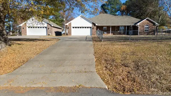 2903 Love Street, Pocola, OK 74902
