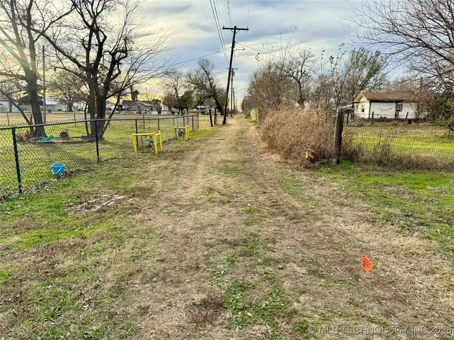 1133 E Pecan Street, Cushing, OK 74023 - Image #2