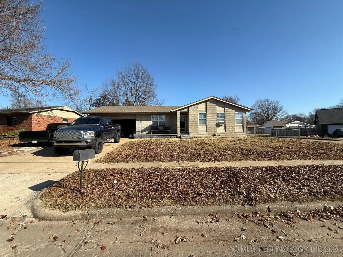 1749 Southridge Drive, Pryor, OK 74361 - Image #1