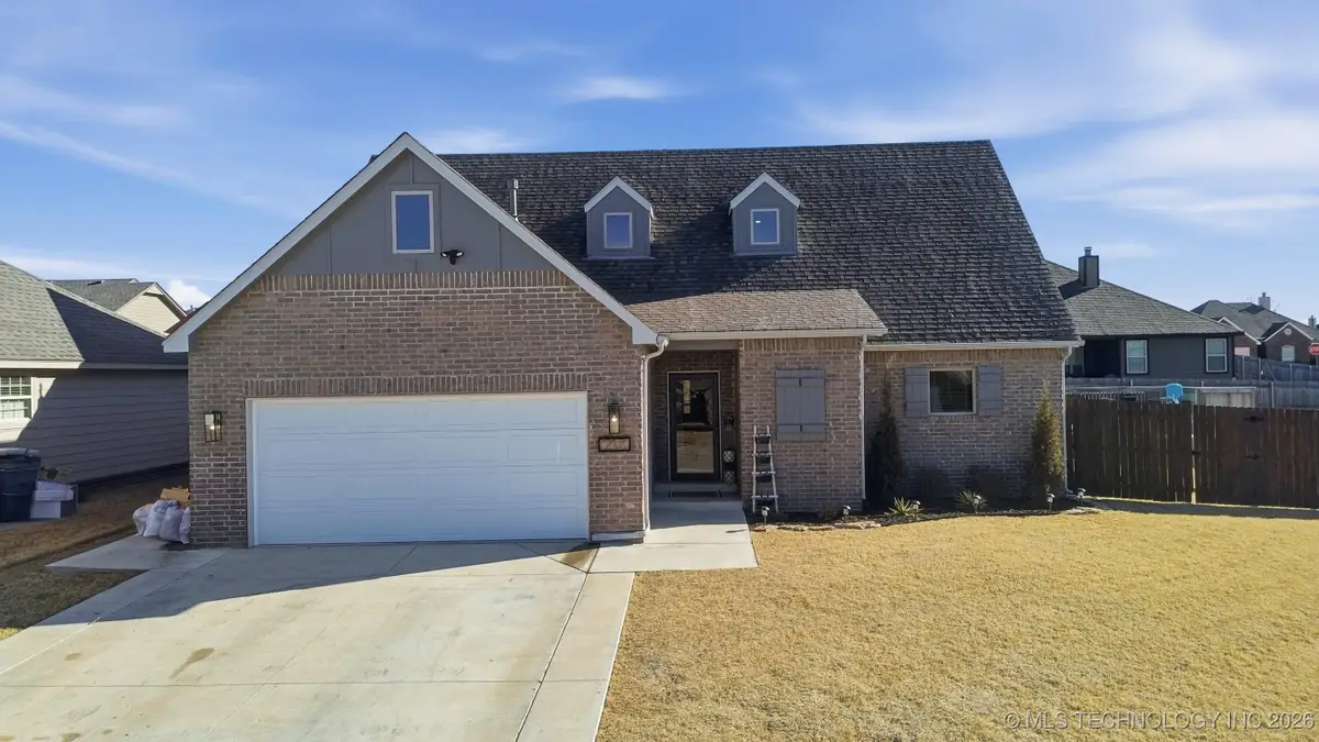215 W 52nd Street, Sand Springs, OK 74063 - Image #1