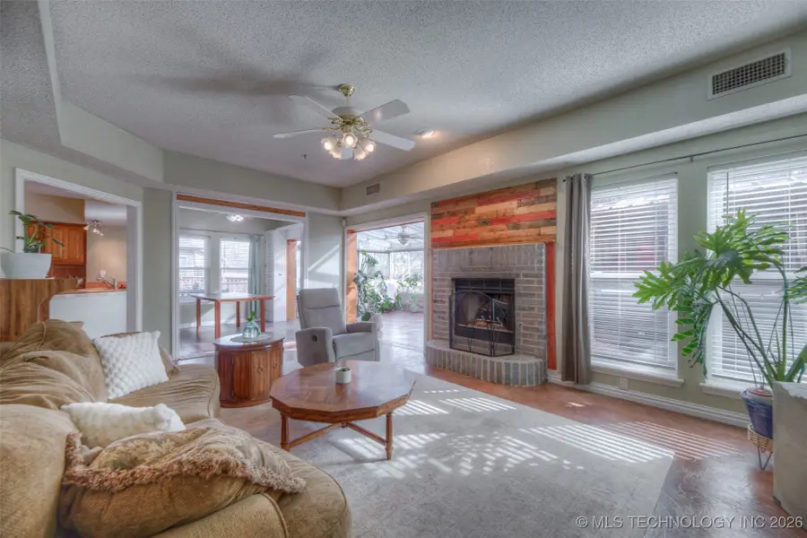 3325 W Freeport Street, Broken Arrow, OK 74012 - Image #3