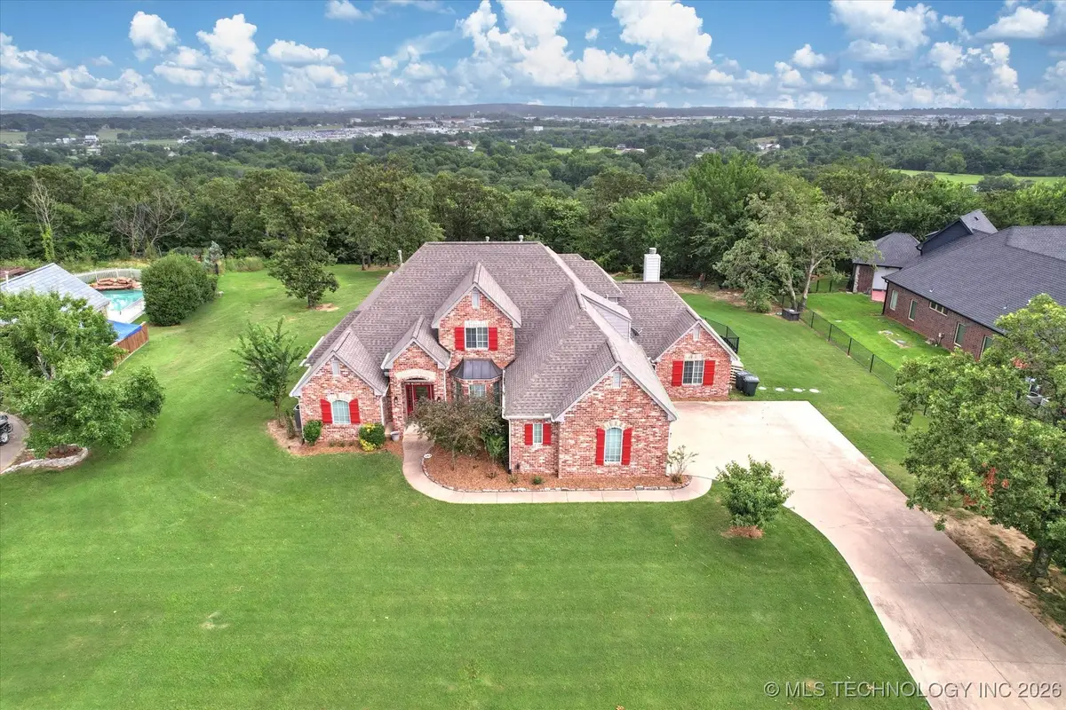 4207 S 69th West Avenue, Tulsa, OK 74107 - #1