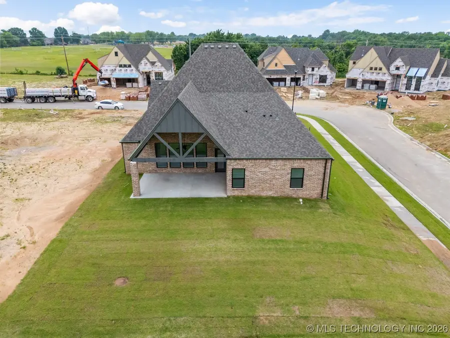 2704 W Twin Oaks Street, Broken Arrow, OK 74012 - #3