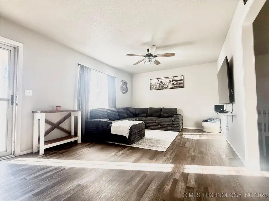 652 E Main Street, Collinsville, OK 74021 - Image #3