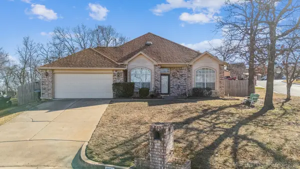 6607 Silver Oak Terrace #W, Tulsa, OK 74107