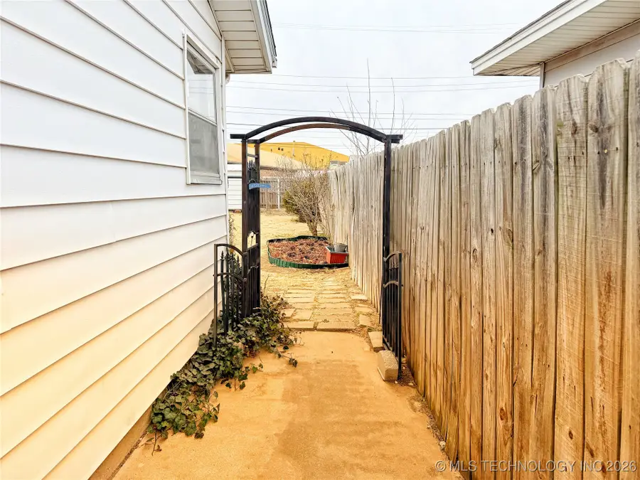 2106 N Quincy, Enid, OK 73701 - Image #3