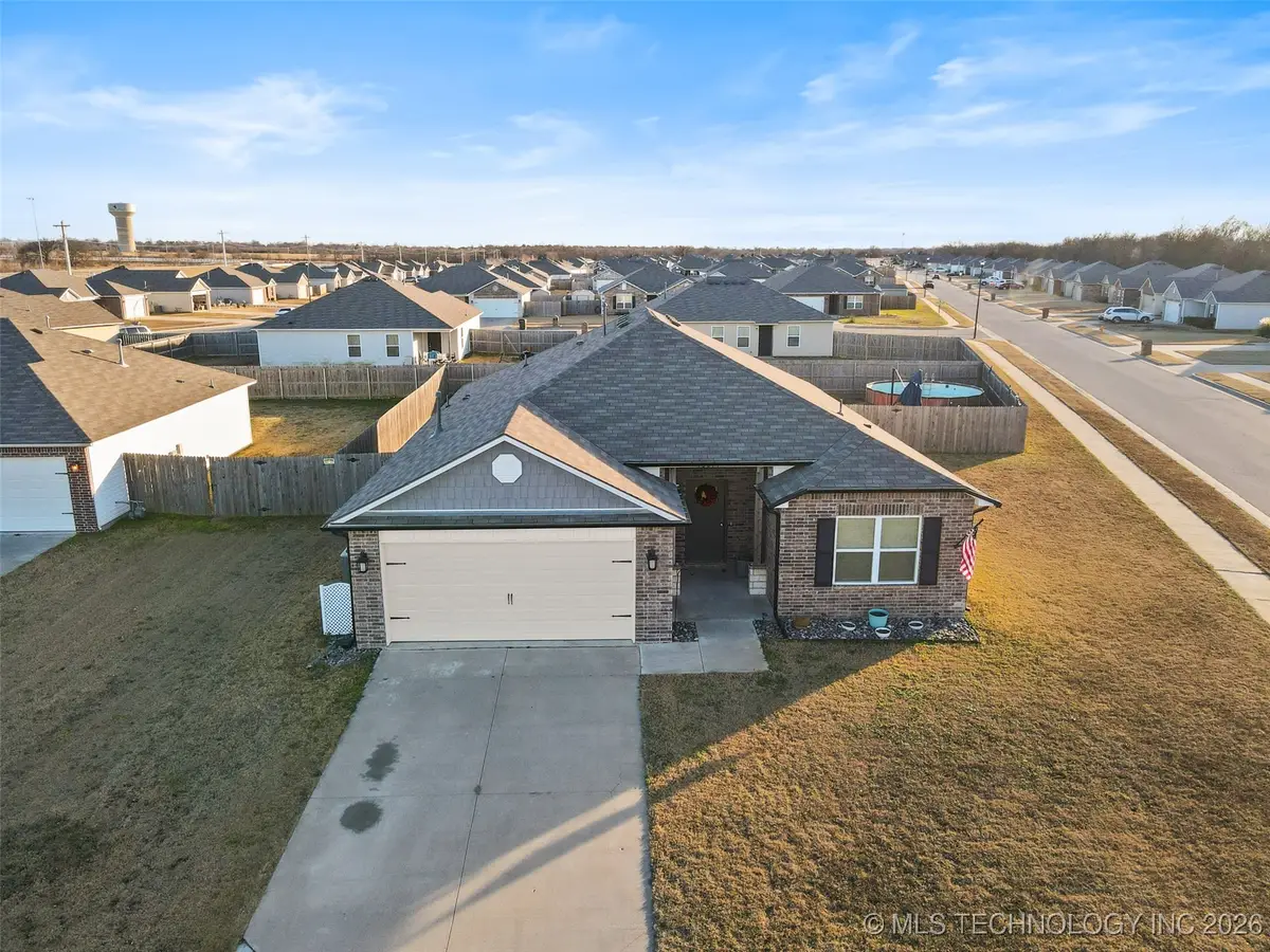 10014 E 110th Place, Owasso, OK 74055 - Image #1